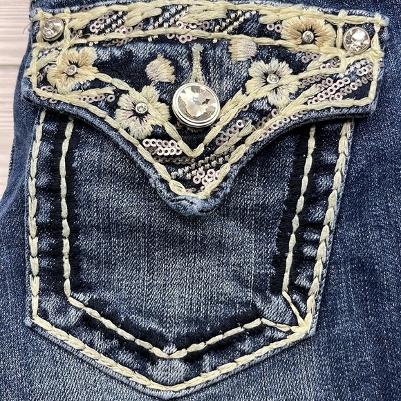 Vigoss The New York Capri Mid Rise Size 1/2 - Picture 14 of 16